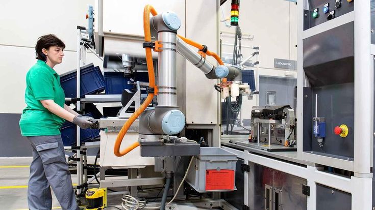 Soluzioni IIoT integrate nei cobot UR: più efficienza nelle aziende