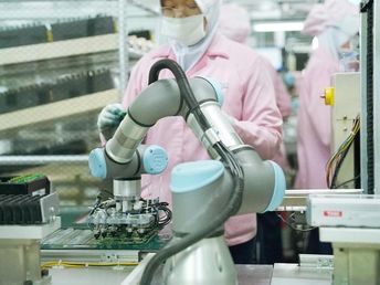 Come l’automazione flessibile sta ridefinendo l’elettronica