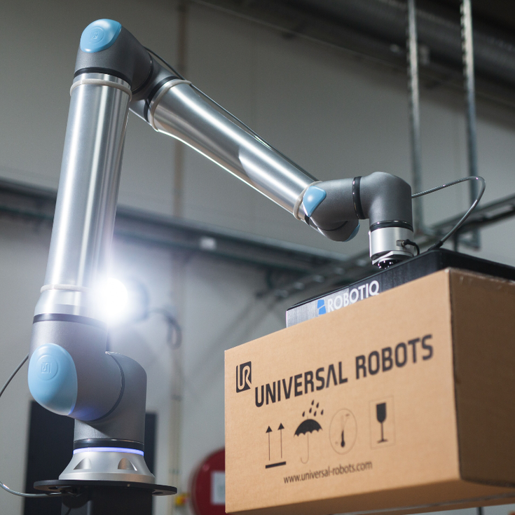 Mit dem UR20 automatisieren Betriebe etwa das Palettieren effizienter denn je. 