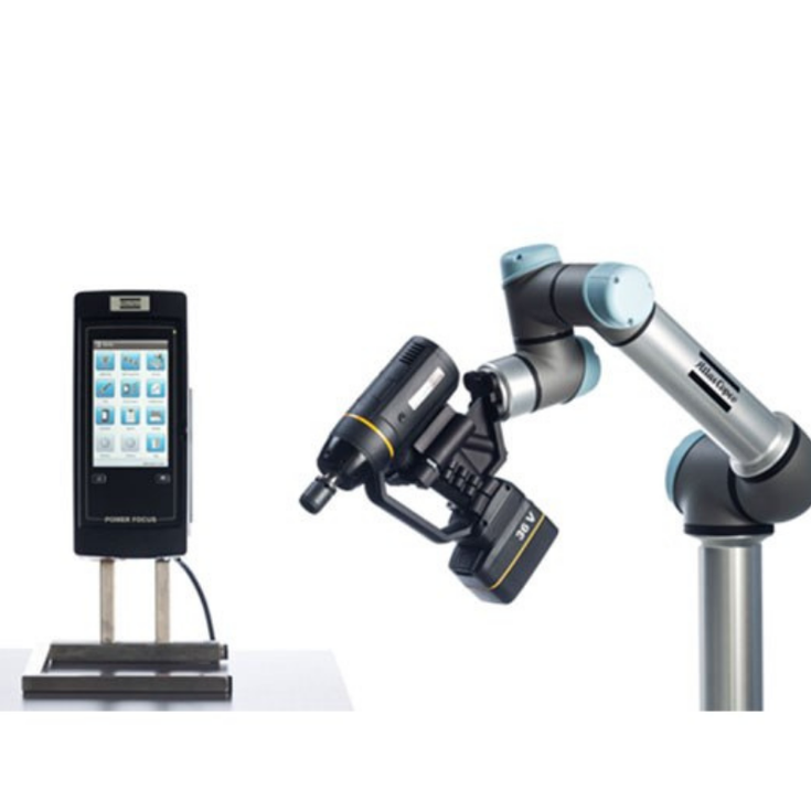 Ein mit dem Schraubwerkzeug LRT PowerHead von Atlas Copco ausgestatteter UR5e 