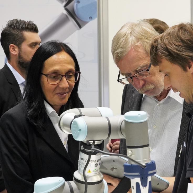 Die Bachmann Engineering AG baut über die Landesgrenzen hinaus schlüsselfertige Roboter und Automationsanlagen nach Maß.