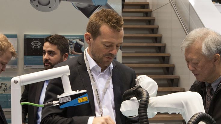 当社の展示ブースで体験できるUR+アプリケーションの世界