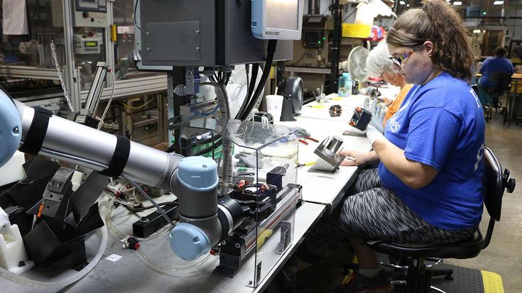 製造業の国内生産の維持に不可欠な協働ロボット