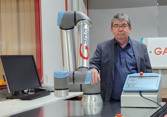 Nous voulions proposer la solution la plus simple d’utilisation pour le soudeur. Nous avons apporté notre savoir-faire en automatisme avec un système d’enregistrement de points de passage par le biais d’un simple bouton. Ainsi,&nbsp;même un opérateur non spécialisé n’aura aucune peine à prendre en main l’application