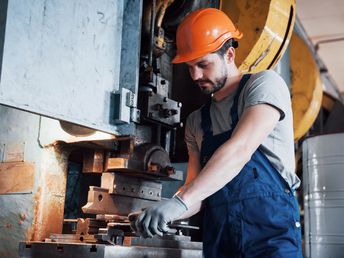 Industria metal y mecanizado: características y uso de cobots en las aplicaciones