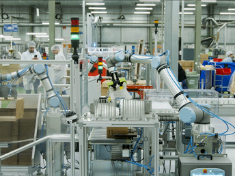 Los cobots de Universal Robots transforman las operaciones de final de línea de Revlon