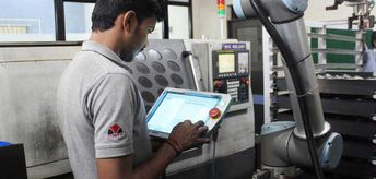 인도의&nbsp;자동차부품업체&nbsp;CATI는&nbsp;자동&nbsp;검사와&nbsp;CNC&nbsp;머신&nbsp;텐딩&nbsp;및&nbsp;효율성을&nbsp;위해&nbsp;UR&nbsp;협동로봇을&nbsp;설치하였으며,&nbsp;생산량이&nbsp;15-20%까지&nbsp;증가하였습니다.