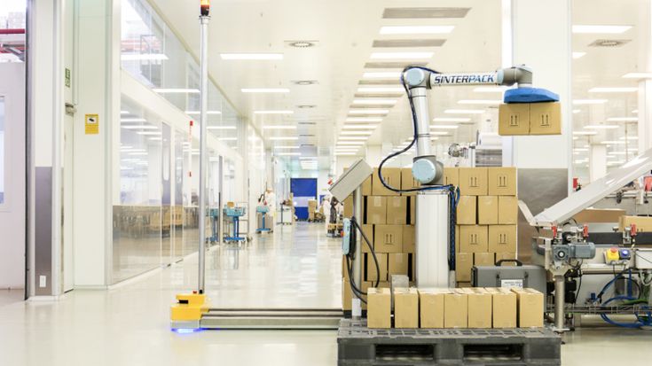 Sinterpack的協作型堆棧工站配有UR10協作型機器人，並配備一個夾爪，該夾爪以每分鐘六次循環的速度搬移包裝物。此外還有配置一可升起至3.20公尺高度的附加升降柱，還有多個安全感測器，於機器人手臂發生碰撞或用力過度時，可立即停止機器人手臂。