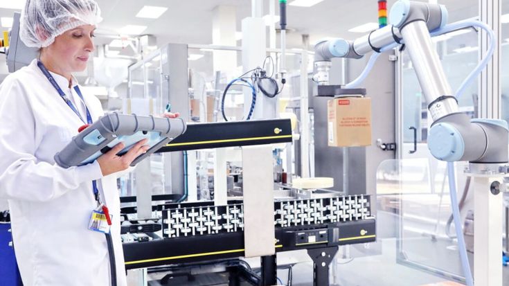 Sanofi是世界最頂尖的醫療保健公司之一，在全球擁有超過10萬名員工，其廠房現已成功安裝了七部UR10協作型機器人，不僅讓員工的產量增加，也減少了罹患肌肉骨骼疾病（MSD）的風險。員工如今只需要專注於附加價值更高的任務。