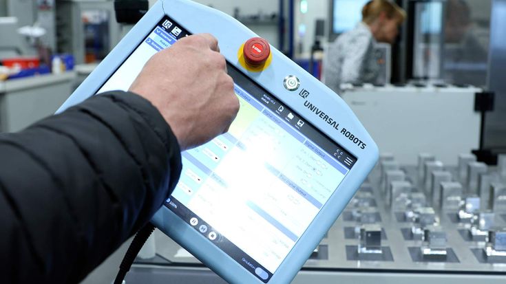 在呼吸器零件需求激增之際，UR協作型機器人讓RM Precision的產量超過3倍。