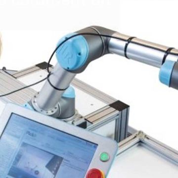 The 3D-PickIT camera is one a growing number of AI-powered vision solutions, enabling cobots to pick up randomly oriented parts of all shapes and sizes. 