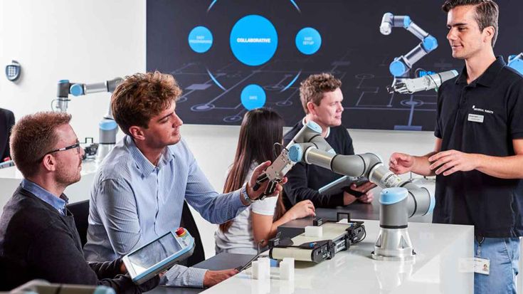 포장 박람회 참관객들은 박람회 전용 교실에서 무료 교육 트레이닝 세션에 참가할 수 있습니다.