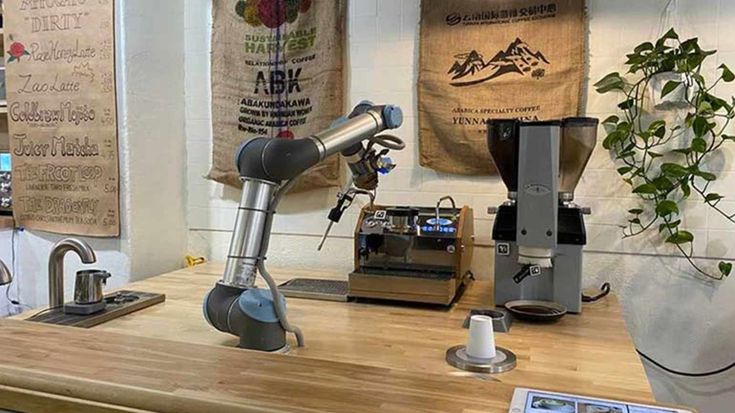 미국 포틀랜드에 있는 J Coffee에서 Jarvis는 커피 머신과 그라인더를 다룹니다.