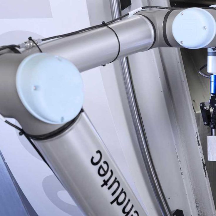 Endutec GMBH automates production with UR10 from Universal Robots