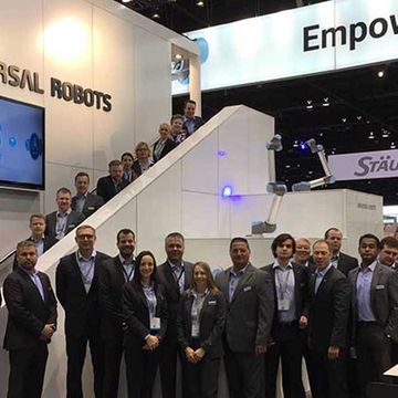 Meet the UR team! Our fabulous Chicago crew with employees from both the Americas region and our headquarters in Denmark had a hectic week talking all things cobot with attendees from more than 30 countries at Automate 2017, the largest trade show for automation solutions in North America.