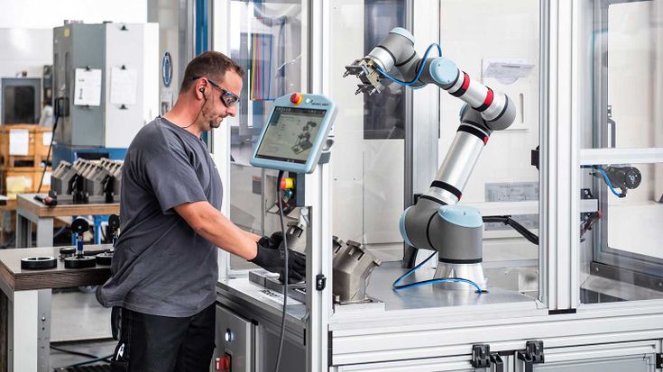 The e-Series UR16e deburring robot avoids operator exposure to grinding dust and reduces the load-carrying capacity.