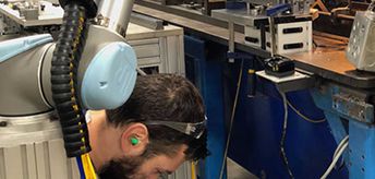 히레보틱스의 모바일 앱을 통해 제조업체는 로봇의 생산 과정을 실시간으로 파악할 수 있습니다.