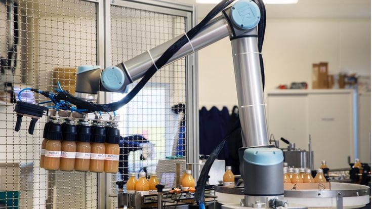 Bättre arbetsmiljö med UR-cobot | Universal Robots-bloggen