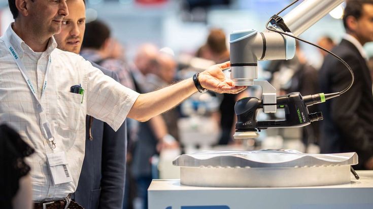 Scopri l'utilità del sensore forza/coppia nei cobot UR