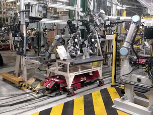 Le flux d'approvisionnement des pièces est géré par des AGV