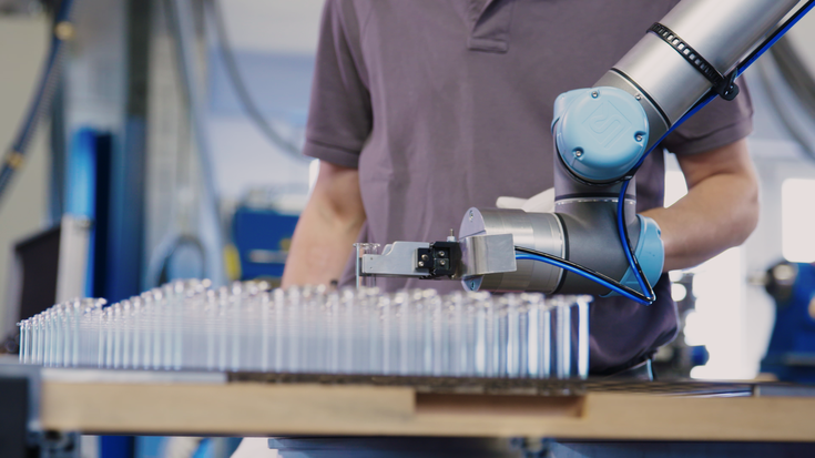 Farmaceutico, con i cobot c’è la giusta chimica
