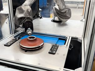 Il apprend ses points de référence afin de définir précisément la quantité enlevée par la suite