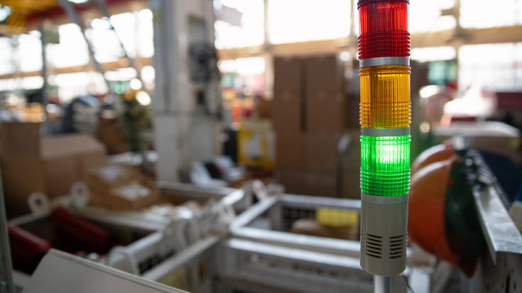Torre de sinalização industrial: entenda o que é e para que serve esse dispositivo