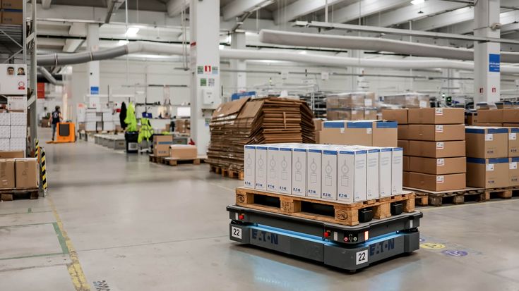 Eaton Case Story Mobile Industrial Robots