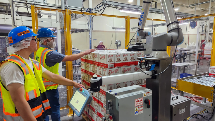 Bob's Red Mill 以 UR20 協作機器人建構智慧棧板系統