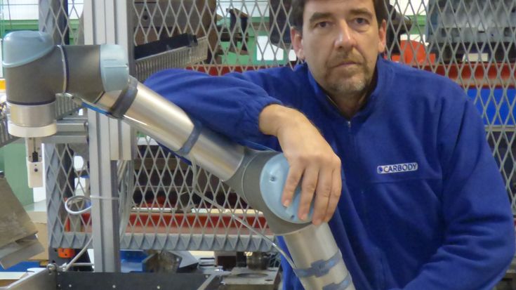 Les cobots ont trouvé leur place chez l’équipementier automobile Carbody
