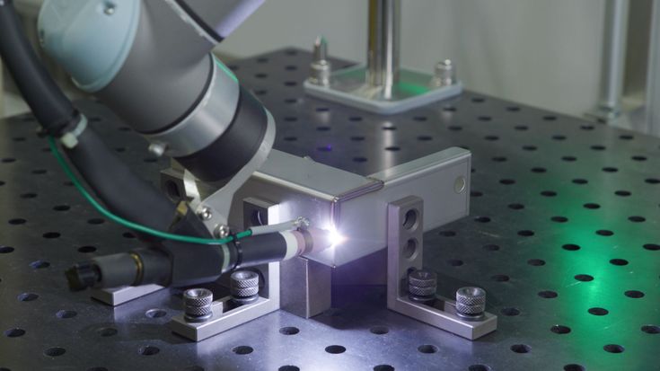Como a soldagem robotizada contribui para o aumento de produtividade e qualidade?