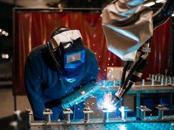 5 motivi per cui i cobot sono la scelta ideale per automatizzare la saldatura