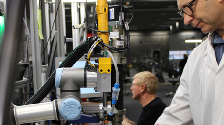 Fra teknologi-pioner til forkæmper for kunderne: En samtale med UR-direktør Jürgen von Hollen