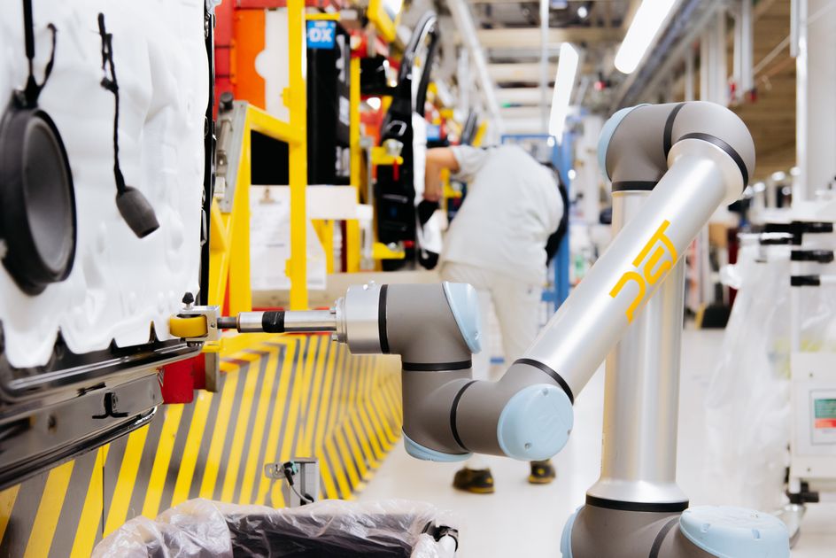 協働ロボットによる組立工程の自動化 | Universal Robots