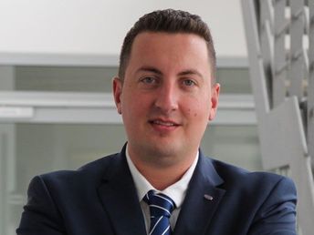 Markus Günthner - Product Manager Robotics at Schmalz
