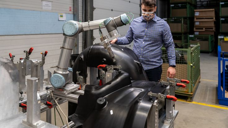 Cómo los cobots están cambiando la garantía de calidad en la manufactura