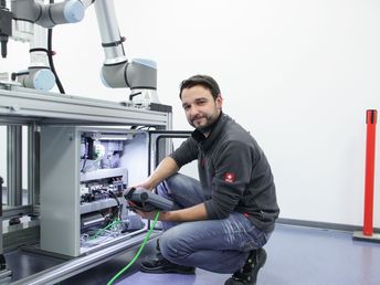 PLC 與安全架構