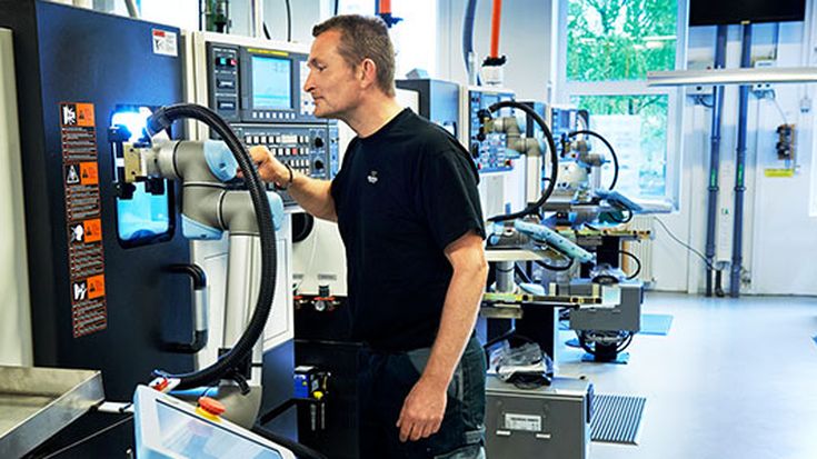 Scopri perchè i cobot sono la soluzione migliore per le aziende