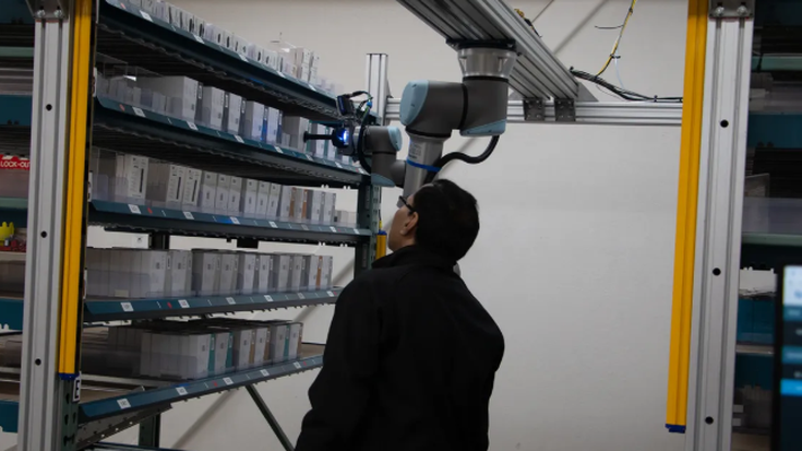 Control de inventario automatizado con cobots