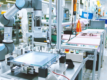 Cobots en la industria: aplicaciones, sectores que más los adoptan y casos reales
