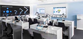 universal robots training center