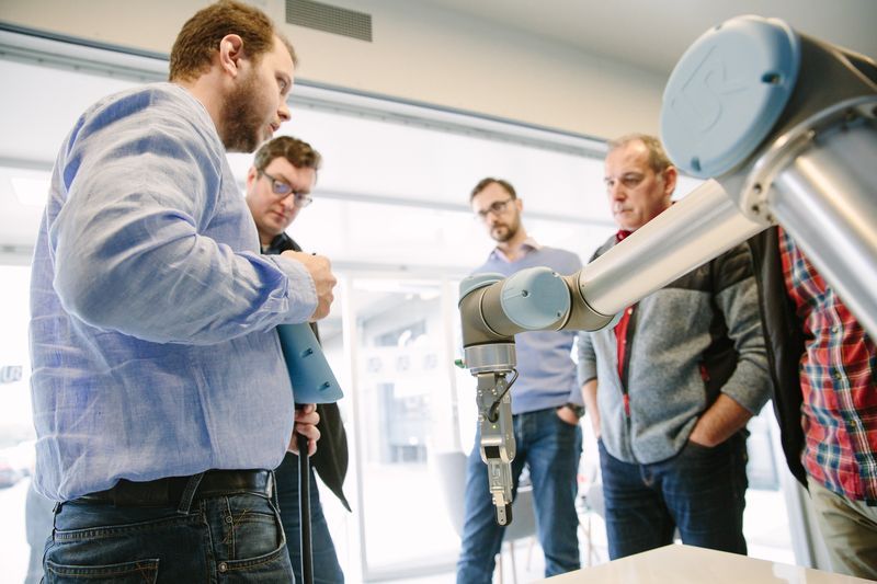 Startschuss:  Universal Robots Roadshow für KMUs