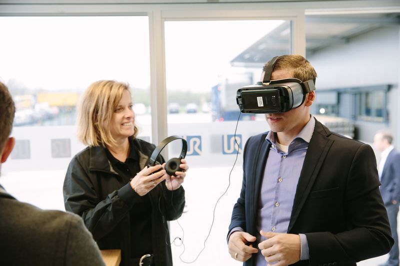 Startschuss:  Universal Robots Roadshow für KMUs
