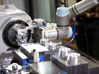 CONTINUITÀ AZIENDALE E COBOT: ASSERVIMENTO MACCHINE