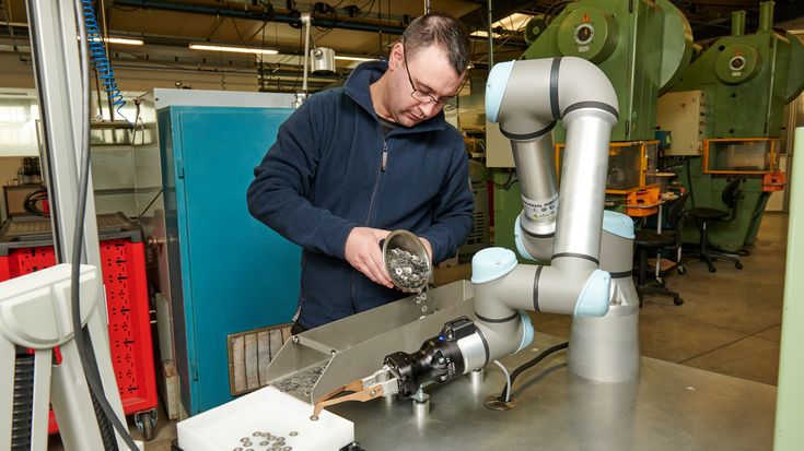 Normaero et Universal Robots