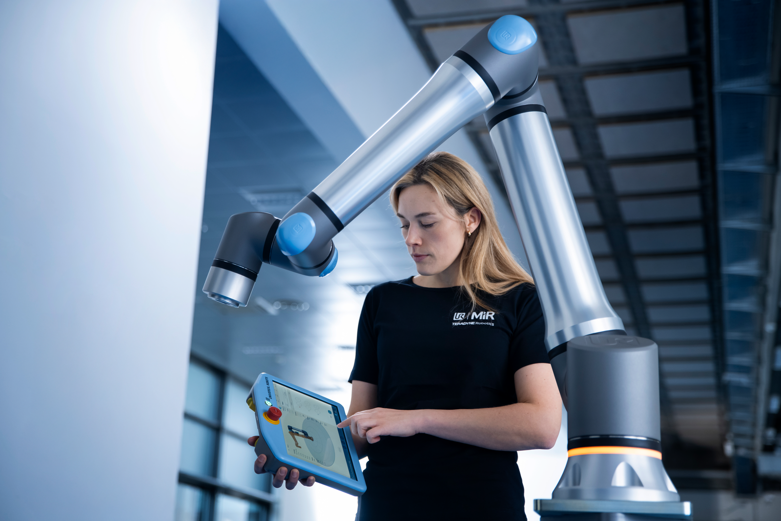 Teradyne Robotics Sues JAKA Over Cobot Patents at Europe's Unified Patent Court