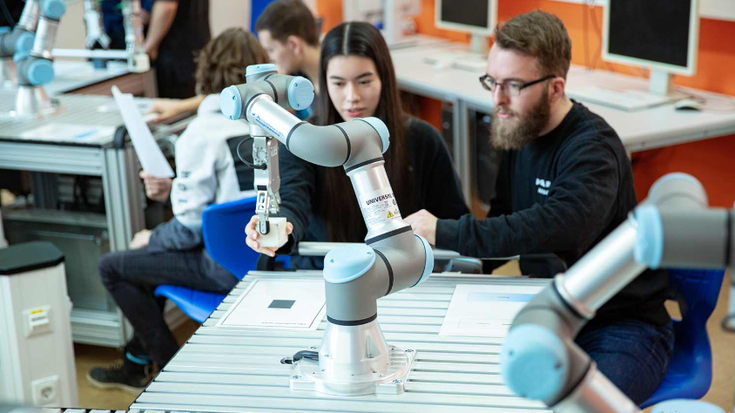 Educación técnica con cobots