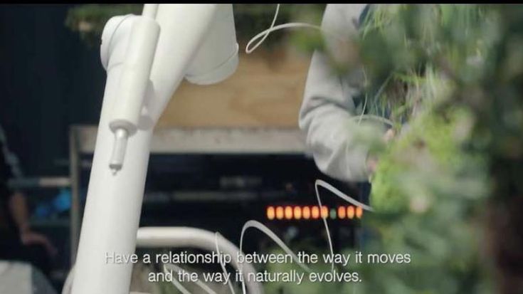 机器人结合自然，激荡出饶富创意的概念