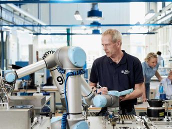 Universal Robots, DLL과 협업하여 금융 서비스 임대 프로그램 시작