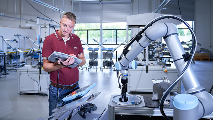 Auch künftig steht die Mensch-Roboter-Kollaboration im Vordergrund.  